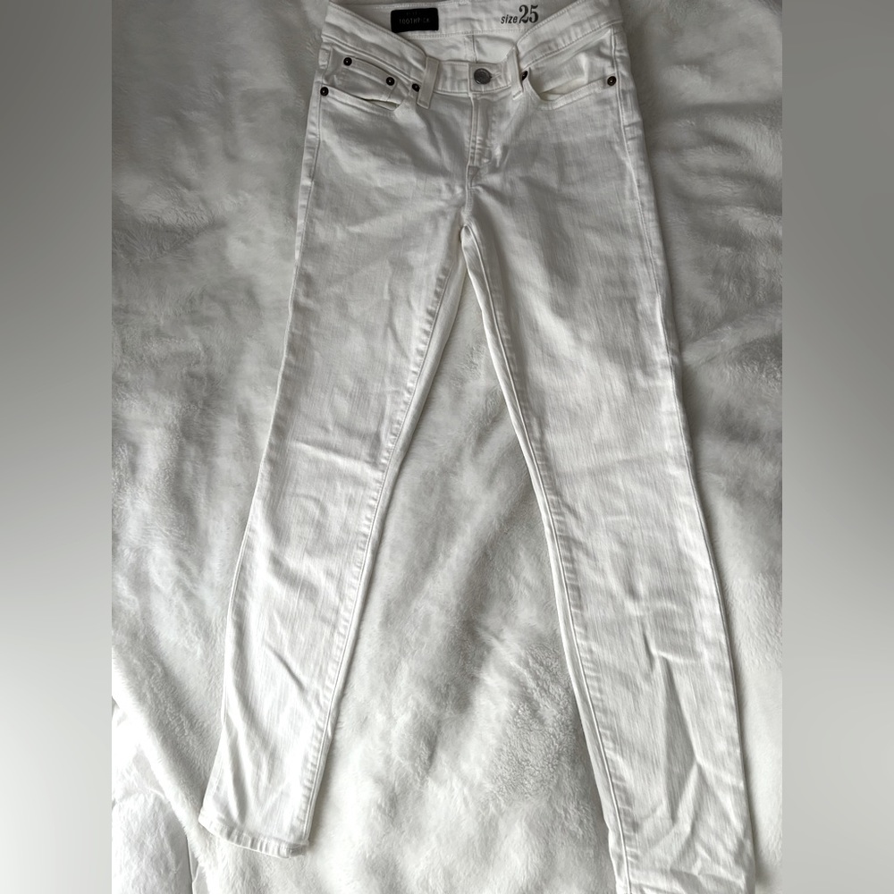 White jeans!! Like new